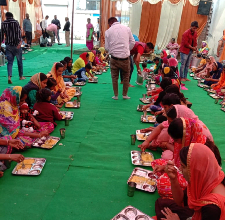 20 / 8 / 2023 Programs provide food and care to those in needAt lakhnoura teh naraingarh (ambala